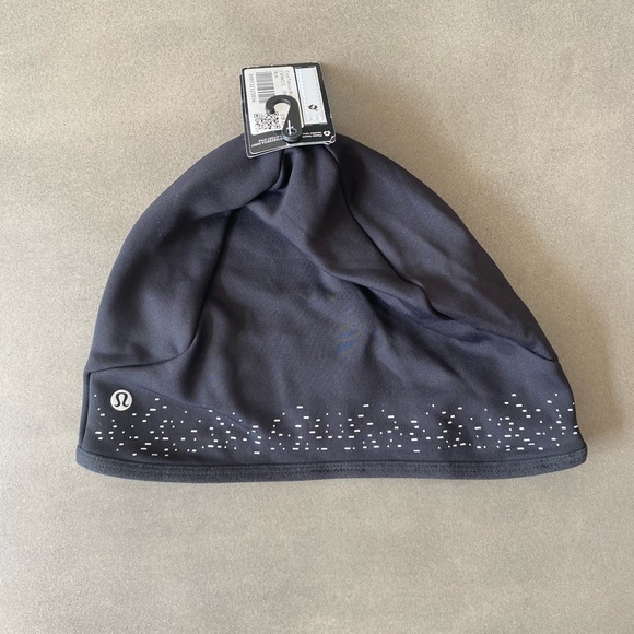 Lululemon Cold Terrain Run Beanie - Picture 3 of 3